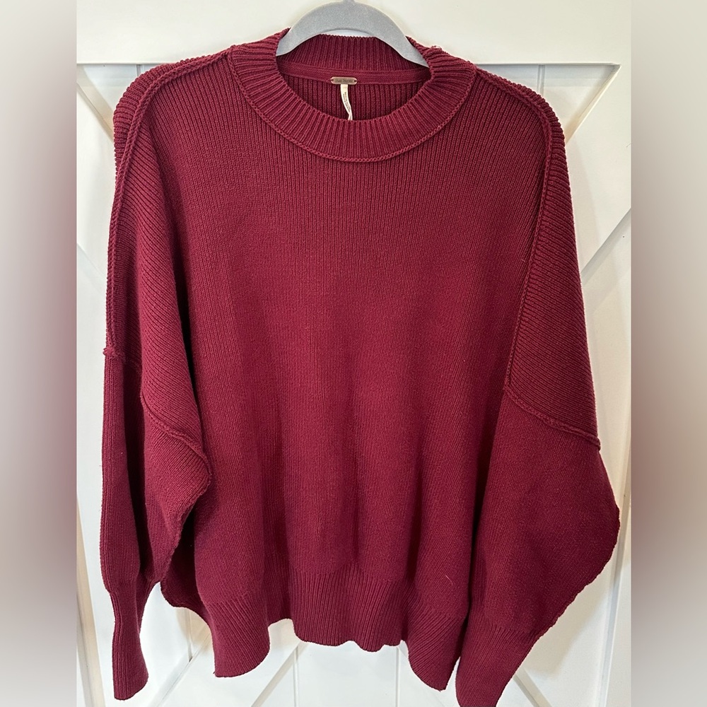 Women’s XS Oversized Free People Sweater Burgandy Maroon Cranberry